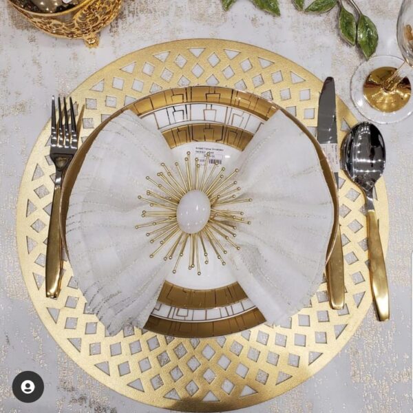 Zeek  Napkins Available colors IVORY-GOLD/WHITE-SILVER Set of 4
